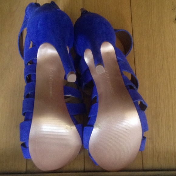 NWT BCBG 4" heel sandal - Picture 3 of 4